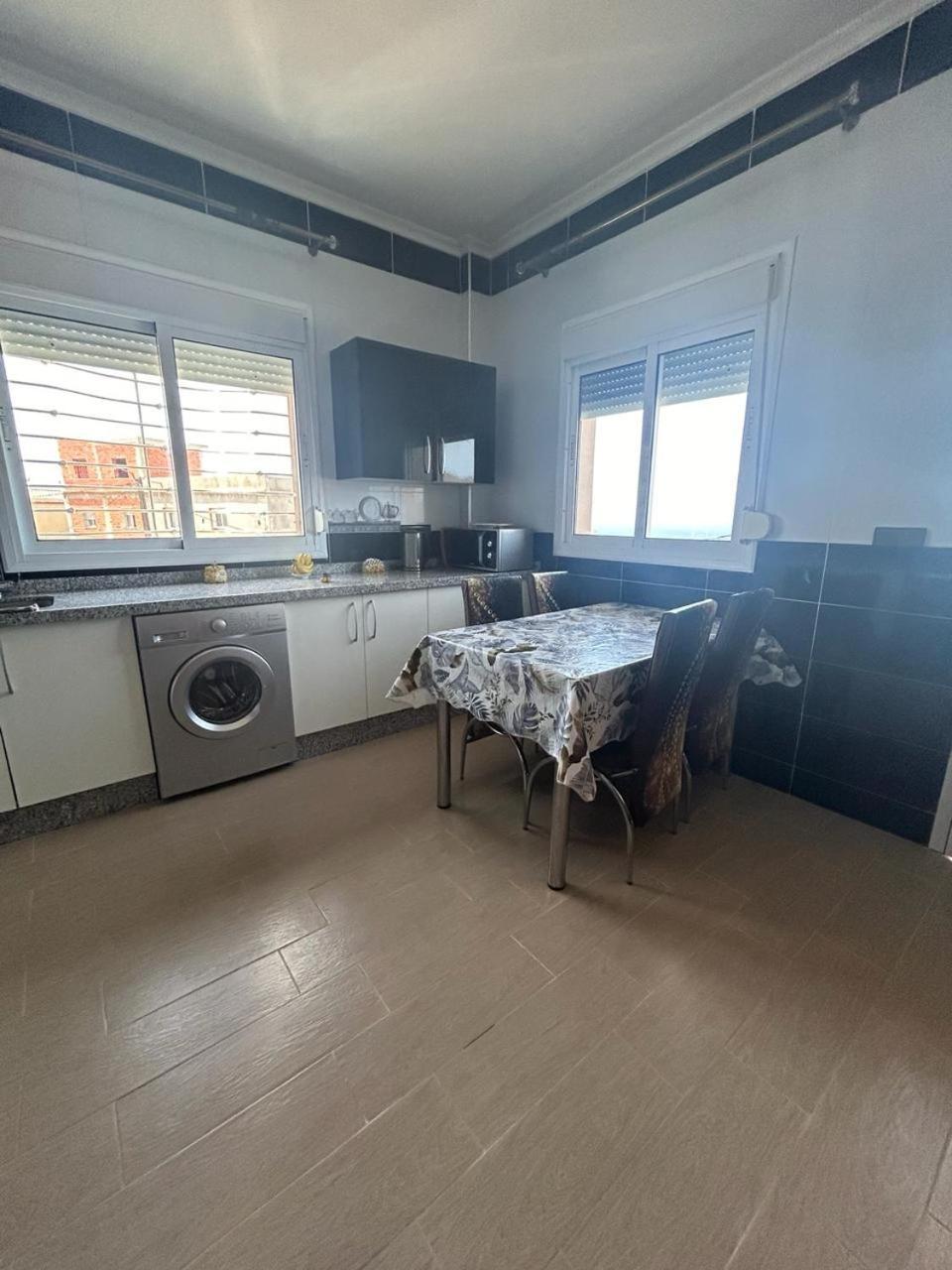 Appartement A Houma, Proche Port Tanger Med Dalia Esterno foto